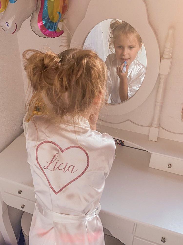 Badjasje met naam voor kinderen gepersonaliseerd