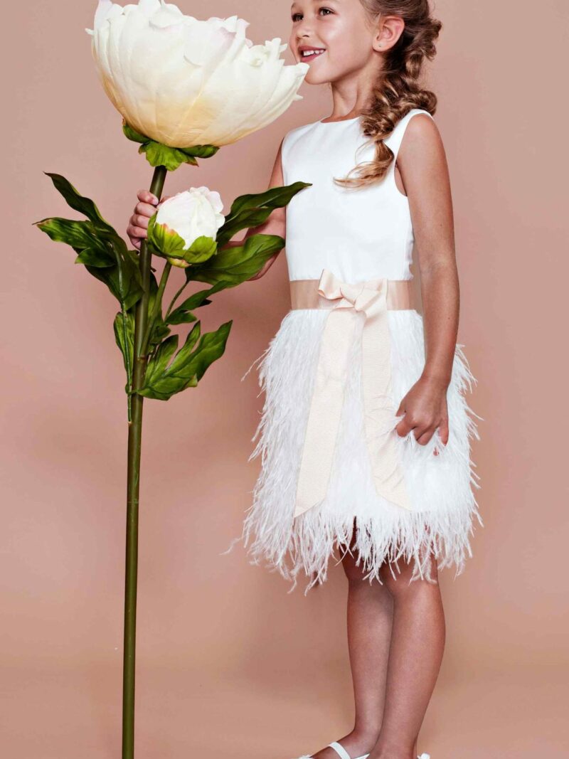 Feestkleedje met veertjes – Kleedje Fé – ivoor met blush