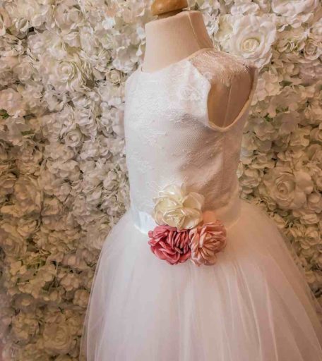 Bruidsmeisjes jurk gebroken wit ivoor met bloemen