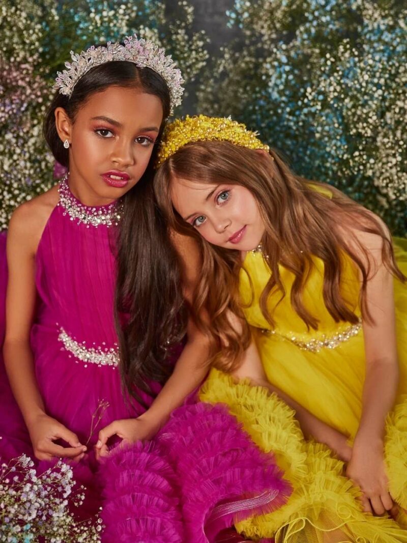 Kort jurkje met strass-steentjes – 3238