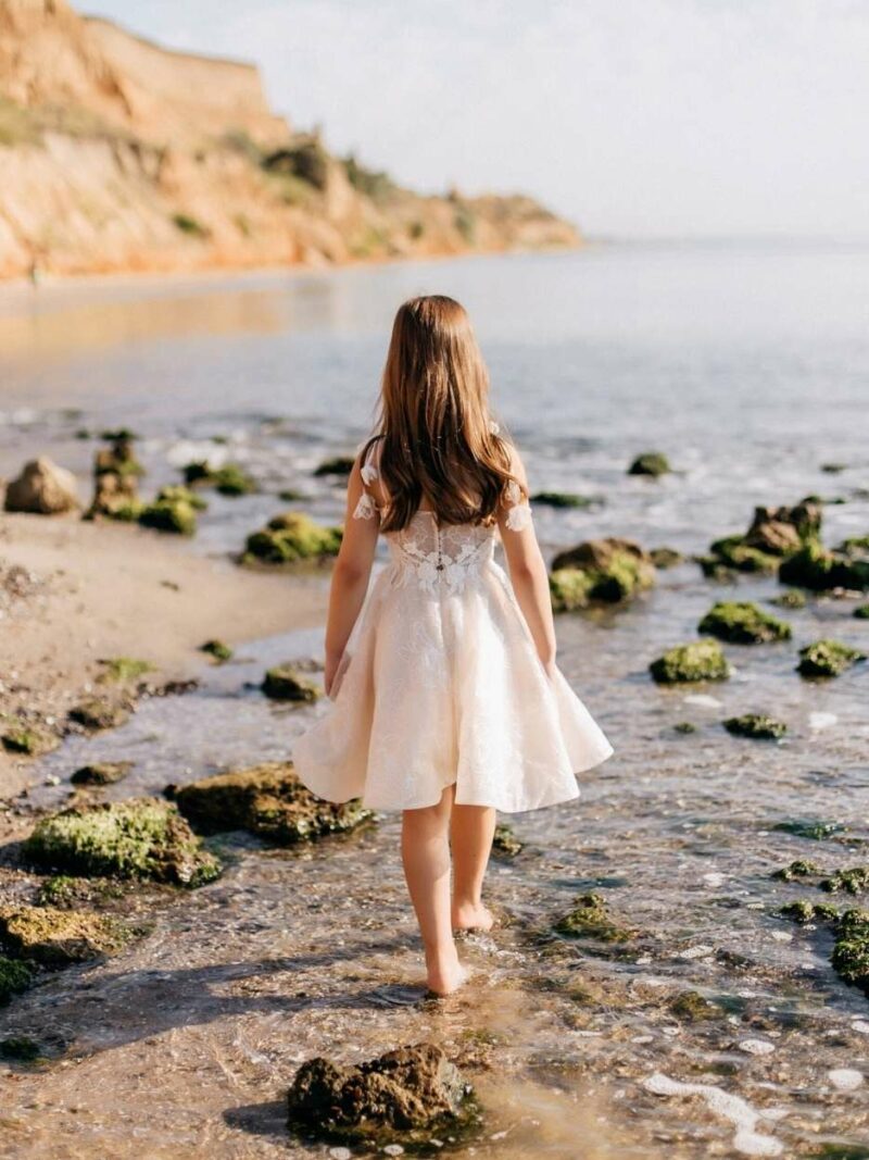 Kort jurkje van kant & tule – PL2044