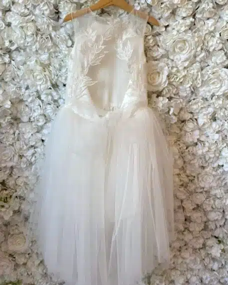 kinderbruidsmeisje jurkjes, kinderbruidsmode, bruidsmeisje kind met blote rug.jpg