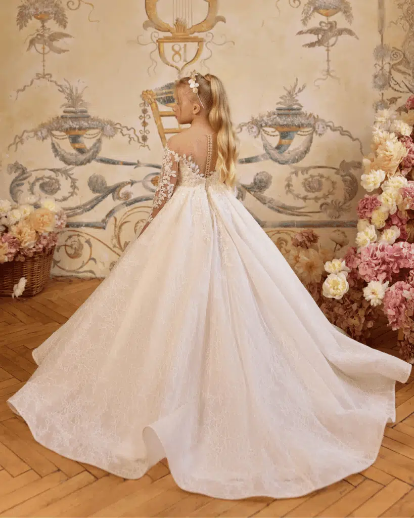 lange communie jurk van kant met sleep