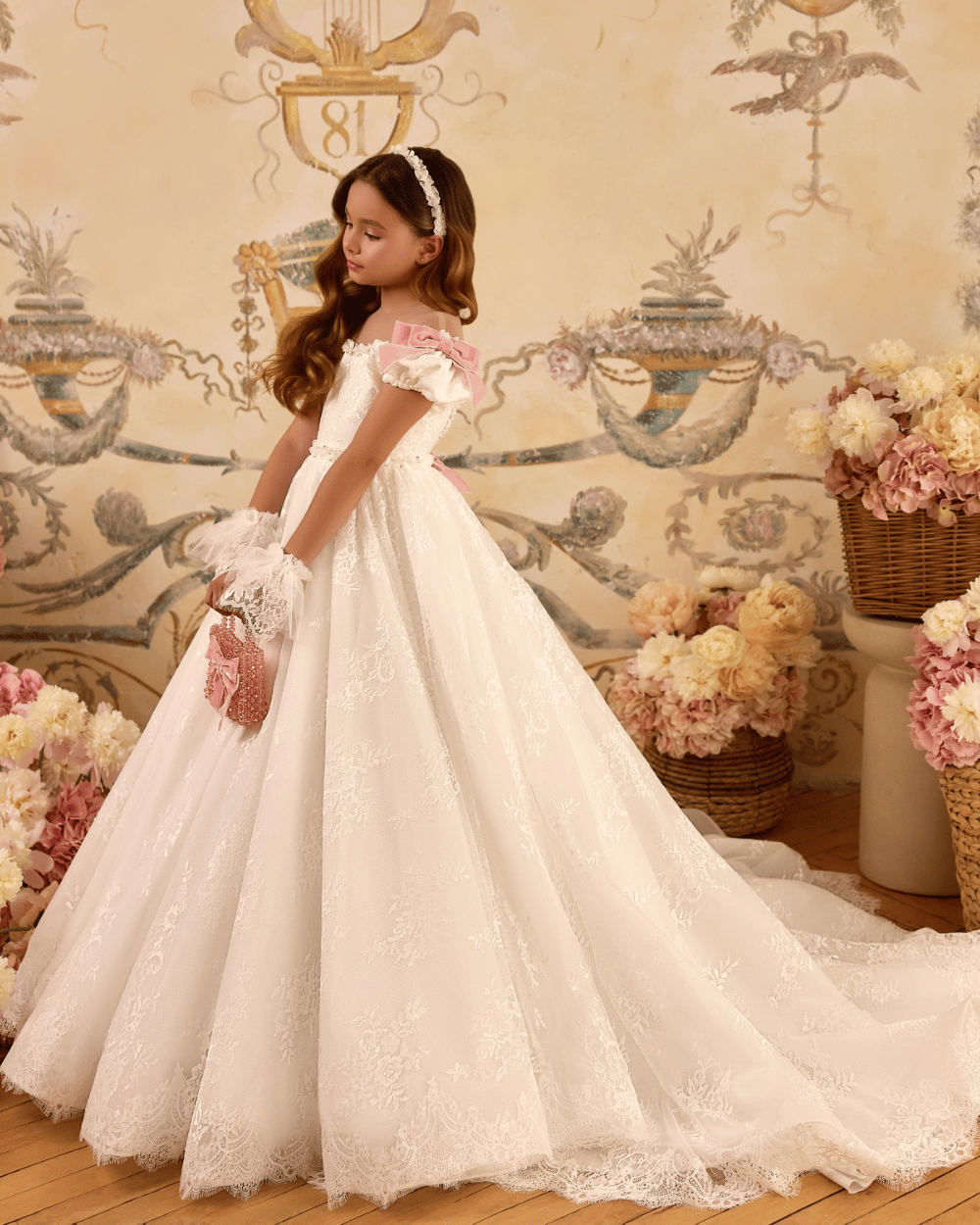 Lange communiejurk met sleep in ivoor wit