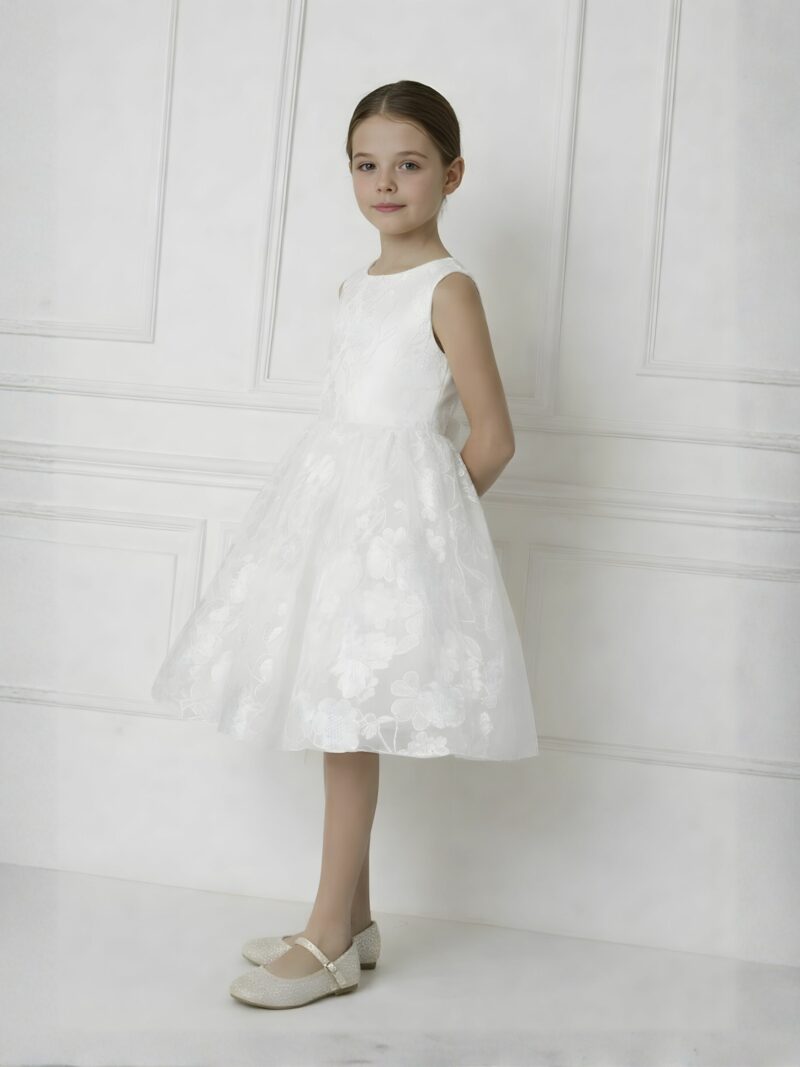 Jurk Jade – Bruidsmeisjes jurk ivoor met geborduurde bloemen