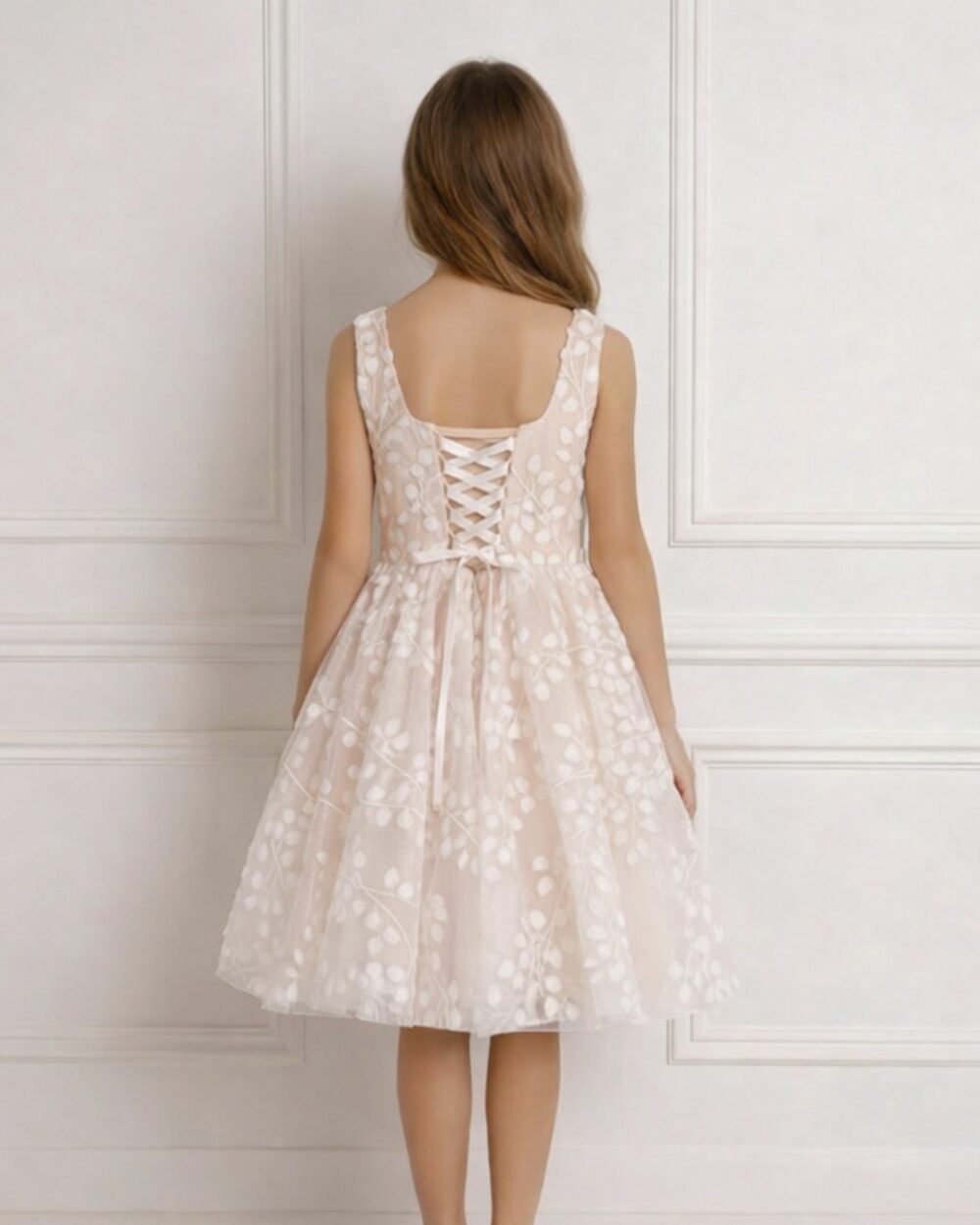 Meisjes jurk met blaadjes en vetersluiting